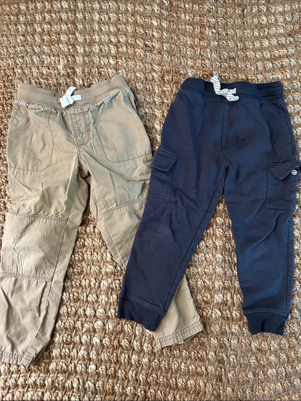 Set of two Kids Jogger Pants in Tan and Navy